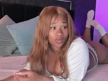 joannelson – webcam model profile photo Image 1