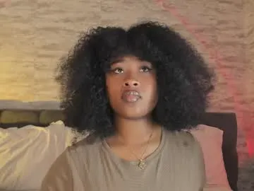 joannelson – webcam model profile photo Image 15