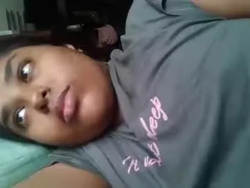 raisawetsx – webcam model profile photo Image 16