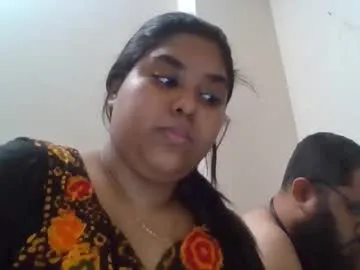 raisawetsx – webcam model profile photo Image 2