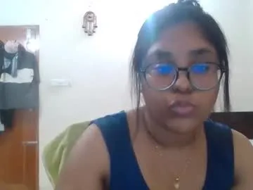 raisawetsx – webcam model profile photo Image 9