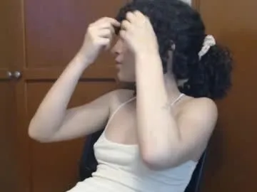 luh698171 – webcam model profile photo Image 6