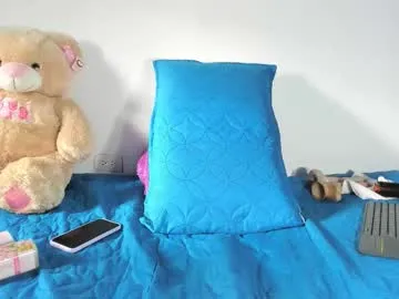 luckrose – webcam model profile photo Image 8