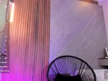 hina_porn – webcam model profile photo Image 2