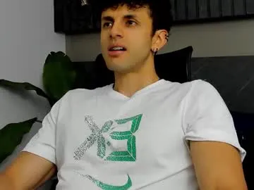 gdanch – webcam model profile photo Image 3