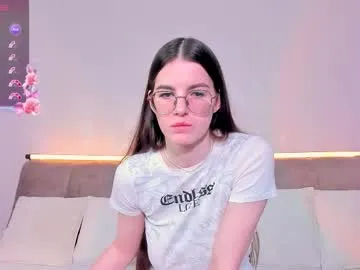 allieemod – webcam model profile photo Image 12