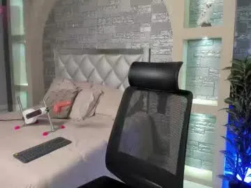 octavarium211 – webcam model profile photo Image 5