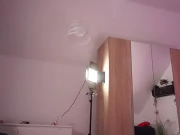 nayecloud – webcam model profile photo Image 3