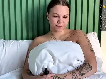 FaaBinaa – webcam model profile photo Image 9