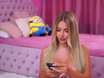 ivyjhonss – webcam model profile photo Image 3