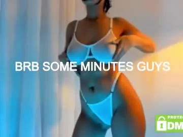 Linnea – webcam model profile photo Image 17