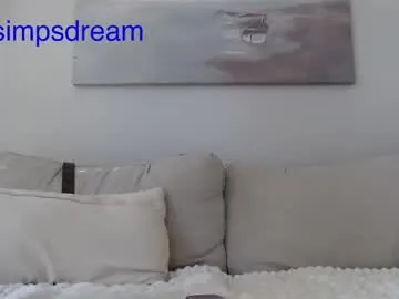 PinkyPai – webcam model profile photo Image 3