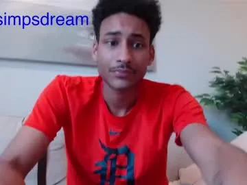 PinkyPai – webcam model profile photo Image 4