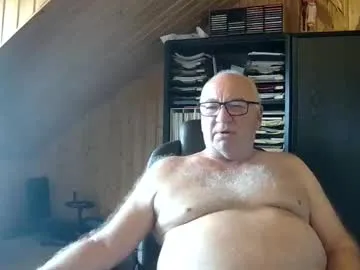 ginwood – webcam model profile photo Image 10