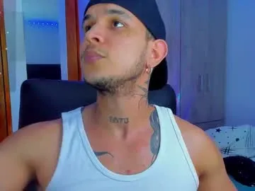 IORio2 – webcam model profile photo Image 16