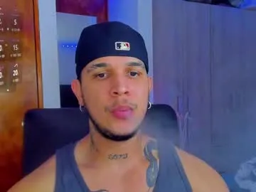 IORio2 – webcam model profile photo Image 18