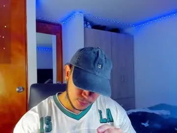 IORio2 – webcam model profile photo Image 9