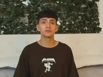 octavarium211 – webcam model profile photo Image 12