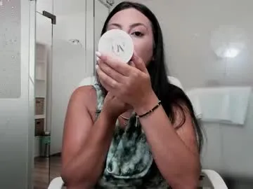 lilhornyprincess – webcam model profile photo Image 12