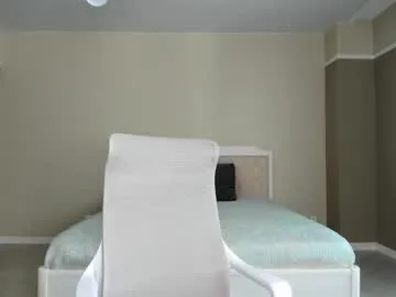 miaandmolly_ – webcam model profile photo Image 11