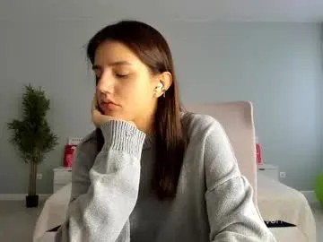 miaandmolly_ – webcam model profile photo Image 13