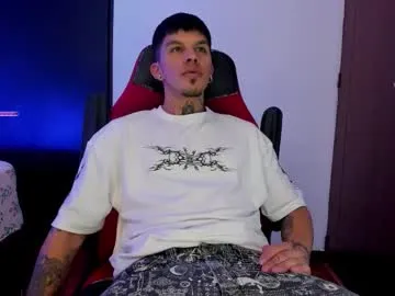 AntonioWest – webcam model profile photo Image 19