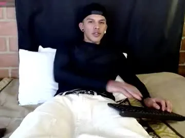 AntonioWest – webcam model profile photo Image 9