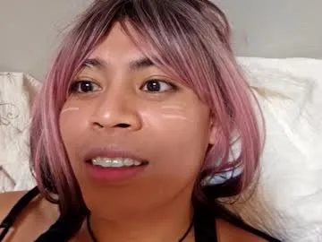 YoungSquad – webcam model profile photo Image 7