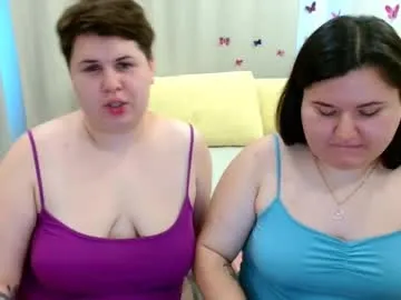 NaughtyInGlasses – webcam model profile photo Image 9