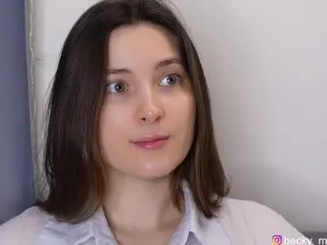 zoe_r_ – webcam model profile photo Image 6