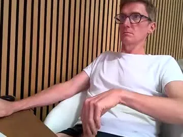 Maya-onelya – webcam model profile photo Image 2