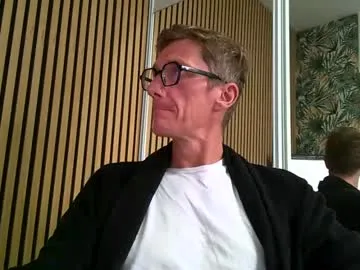 Maya-onelya – webcam model profile photo Image 3