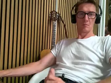 Maya-onelya – webcam model profile photo Image 9