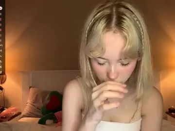 brunetteofyourdreams – webcam model profile photo Image 18