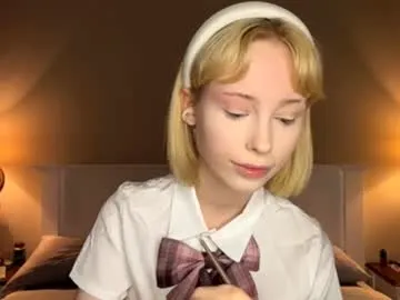 brunetteofyourdreams – webcam model profile photo Image 7