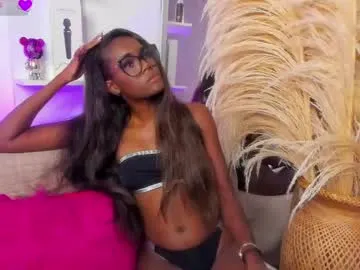 Kisa-Gav – webcam model profile photo Image 8