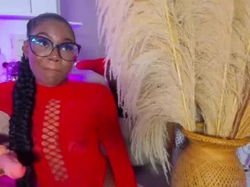 Kisa-Gav – webcam model profile photo Image 9