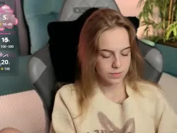 caroline_eclipse – webcam model profile photo Image 11