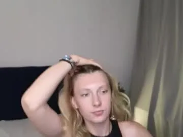 caroline_eclipse – webcam model profile photo Image 8