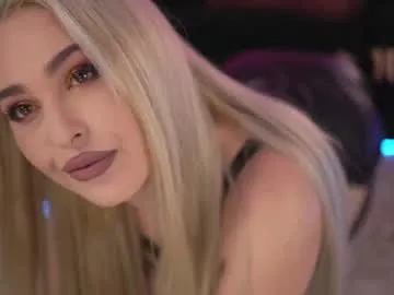 lucretiaburnaugh – webcam model profile photo Image 4