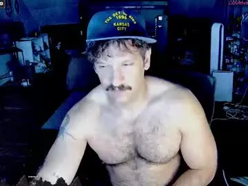 TOP_po – webcam model profile photo Image 12