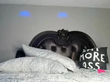 linagh – webcam model profile photo Image 16