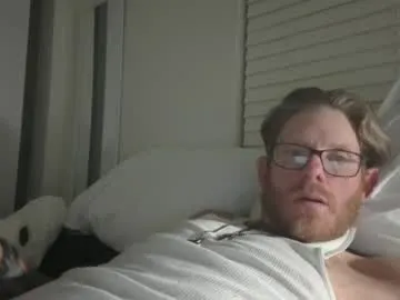 glasses_cat – webcam model profile photo Image 15