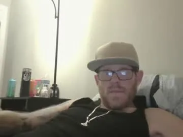 glasses_cat – webcam model profile photo Image 6