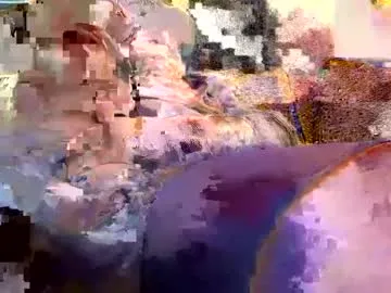 jucieLussie – webcam model profile photo Image 6