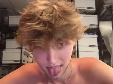 IORio2 – webcam model profile photo Image 2