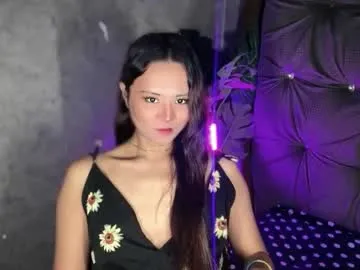 uwuxo – webcam model profile photo Image 5