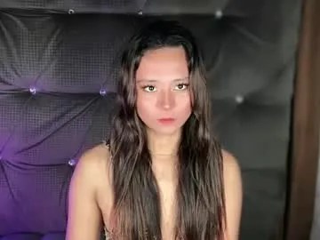 uwuxo – webcam model profile photo Image 9