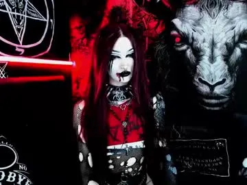 Sugarlina – webcam model profile photo Image 15