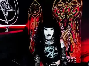 Sugarlina – webcam model profile photo Image 17